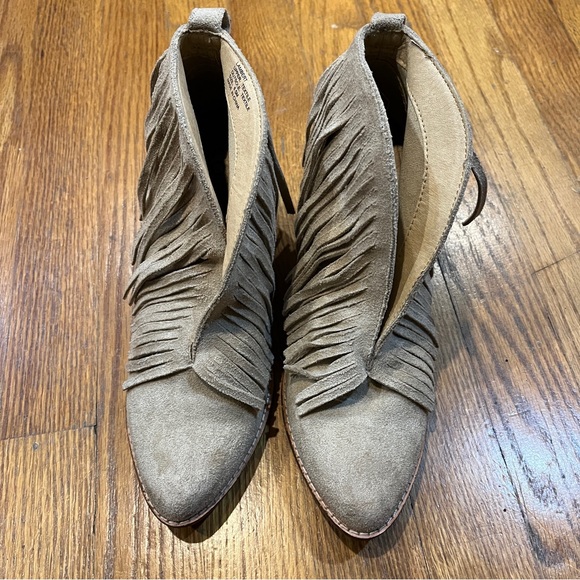 Coconuts by Matisse Women's Lambert Fringed Boot Taupe Size 6.5 - Picture 4 of 8